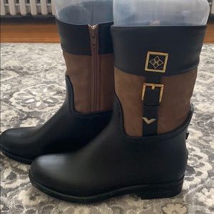 Weatherproof luxury boots